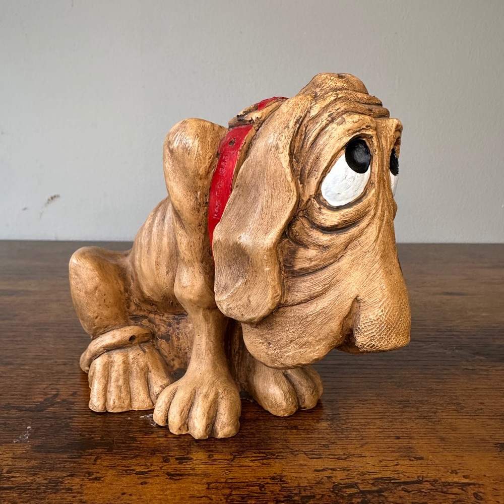 Rare Vtg 1983 Alpha Rez Co. Brown Hound Dog Figurine - Droopy Eyes Red Collar